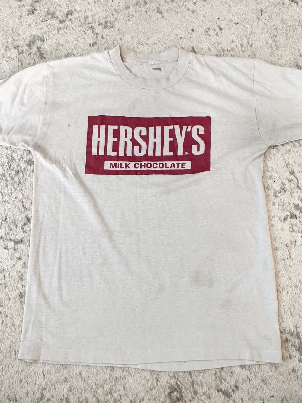 ⭐️3/$30⭐️ (bundle deal) Vintage Hershey's Gray Tee / M